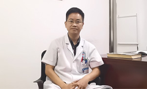 王 健